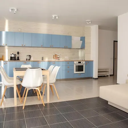 Appartamento Spacious 3bd Flat With Parking And Sea View By Flat Mаnаger Chernomorets