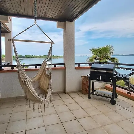 公寓 Spacious 3bd Flat With Parking And Sea View By Flat Mаnаger