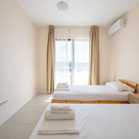 公寓 Spacious 3bd Flat With Parking And Sea View By Flat Mаnаger *