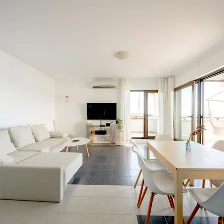 公寓 Spacious 3bd Flat With Parking And Sea View By Flat Mаnаger *