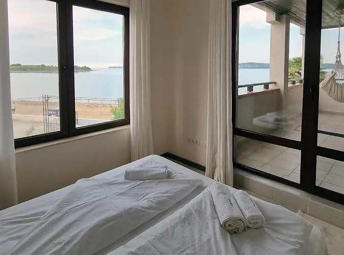 Spacious 3bd Flat With Parking And Sea View By Flat Mаnаger *