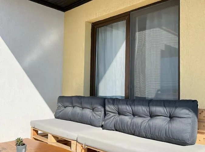 Spacious 3bd Flat With Parking And Sea View By Flat Mаnаger Apartment Tschernomorez